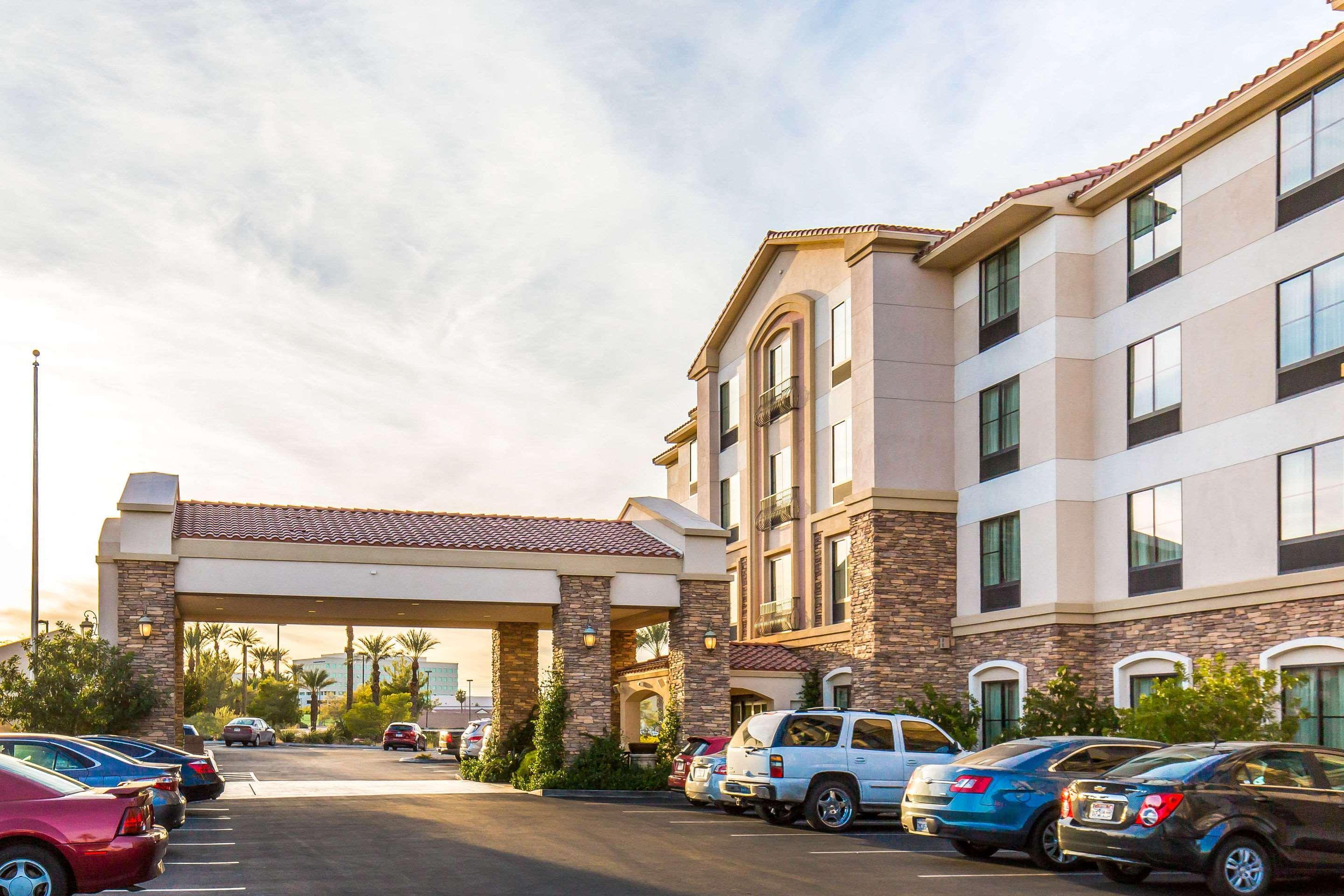 Comfort Inn & Suites Henderson - Las Vegas Extérieur photo