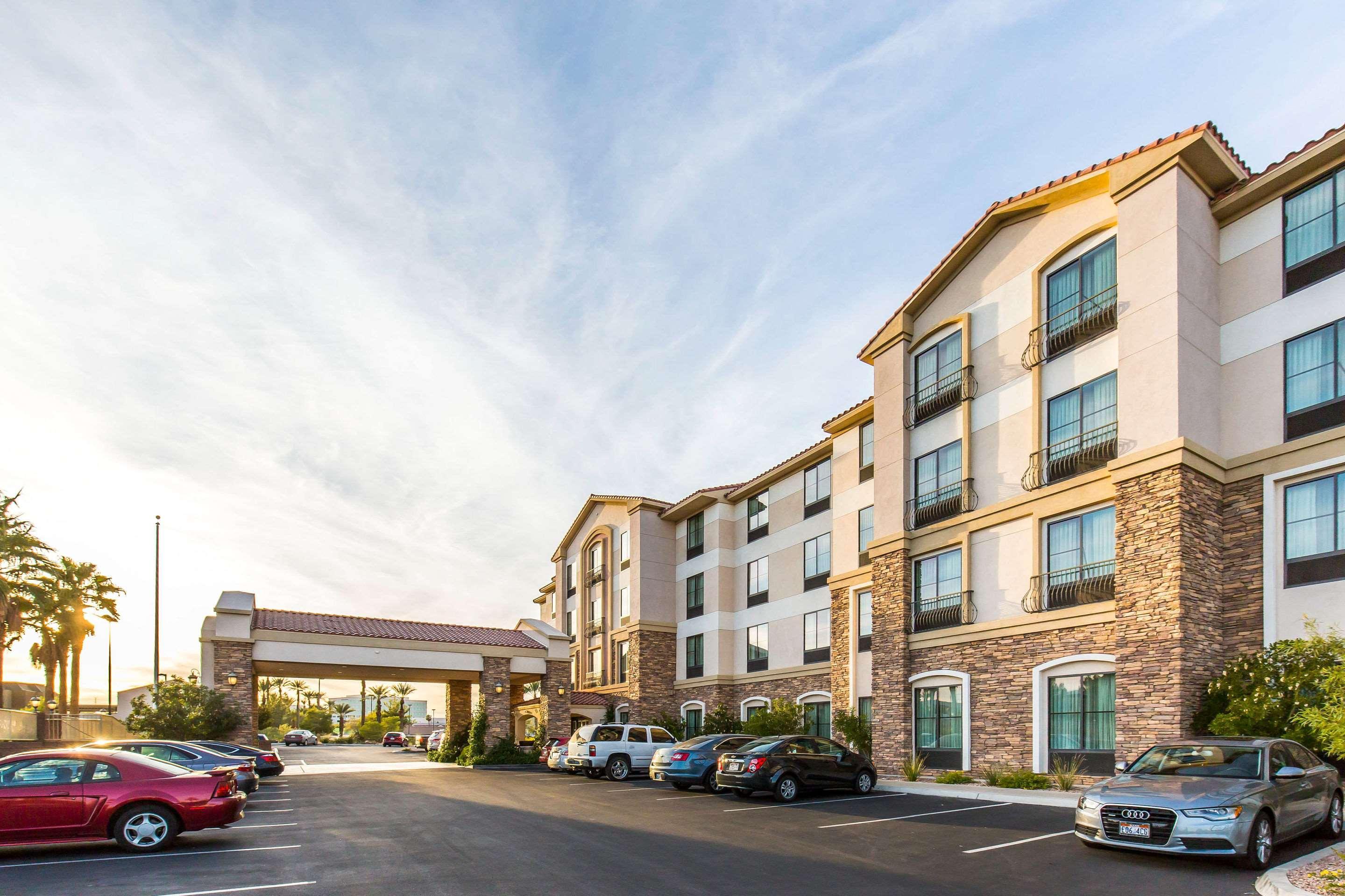 Comfort Inn & Suites Henderson - Las Vegas Extérieur photo