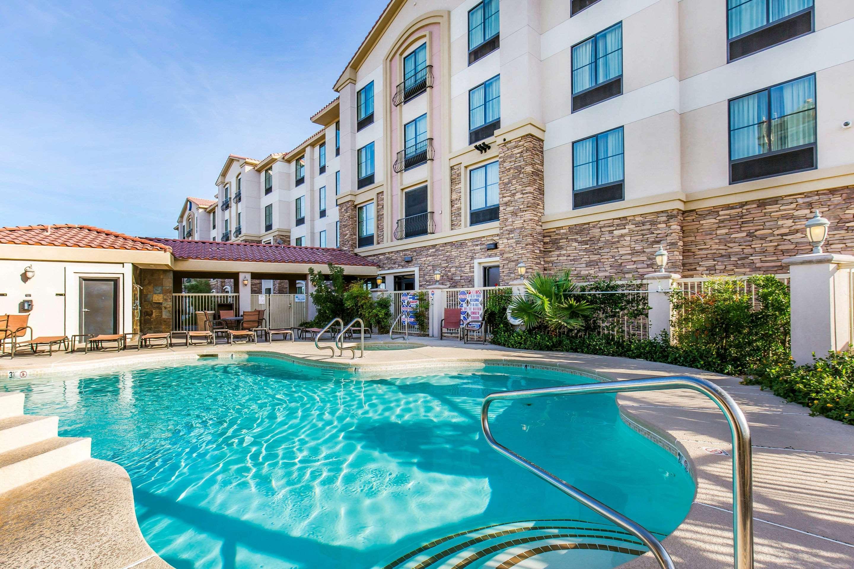 Comfort Inn & Suites Henderson - Las Vegas Extérieur photo