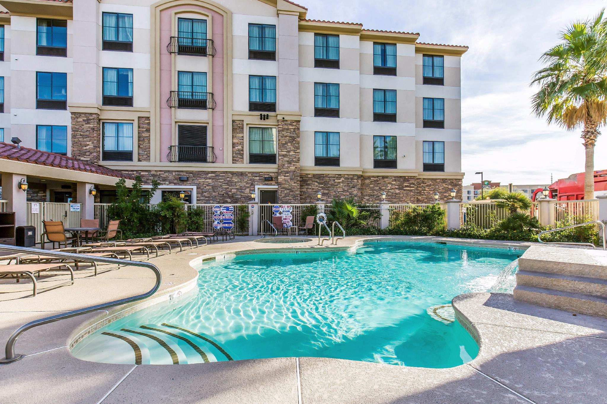 Comfort Inn & Suites Henderson - Las Vegas Extérieur photo